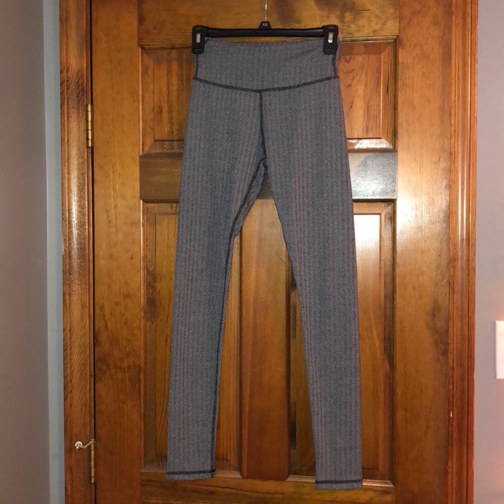 Black and gray leggings
